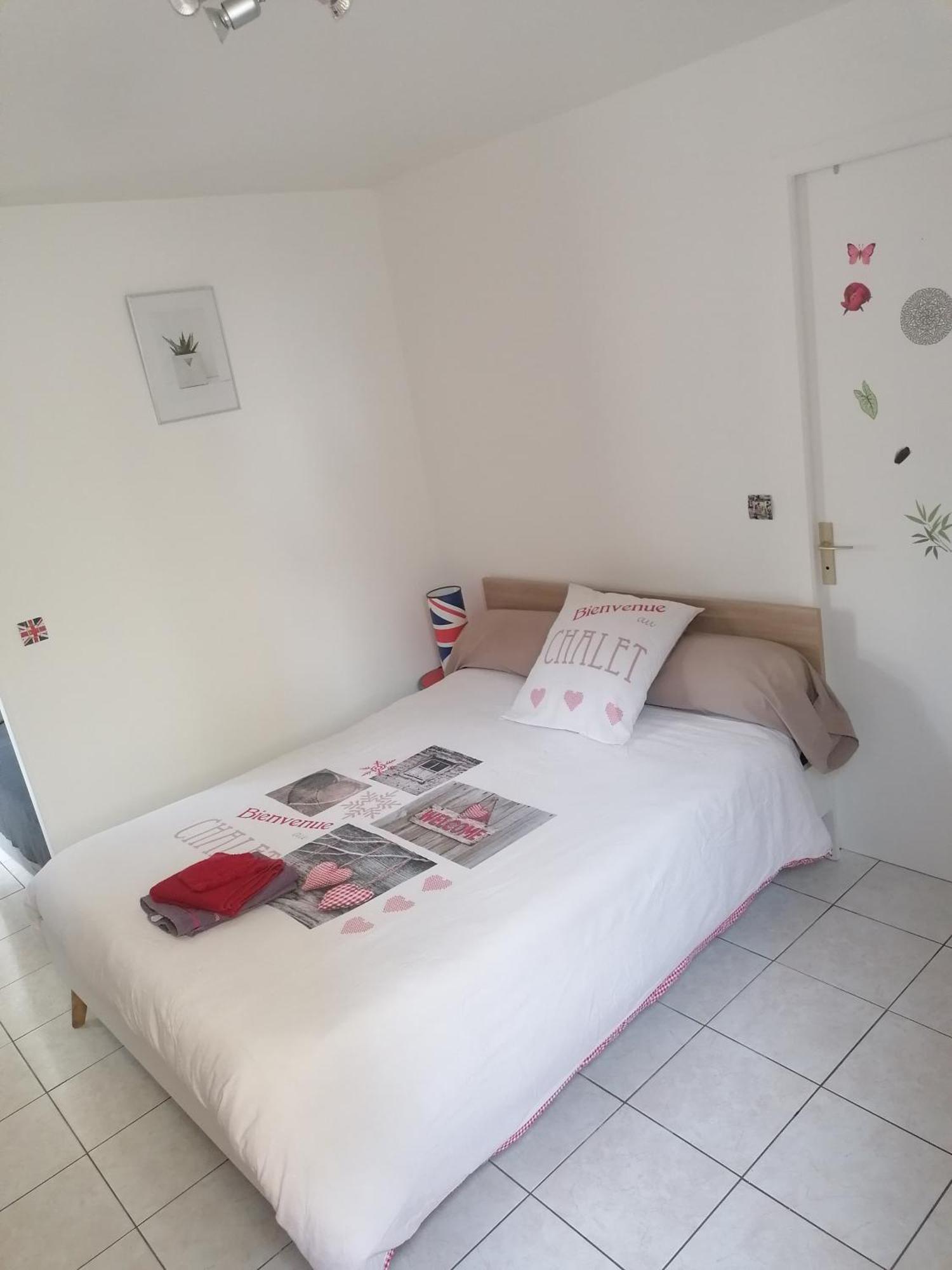 Le Petit Chalet: Cozy Apartment Near Old Town with Breakfast Le Mans Exterior photo